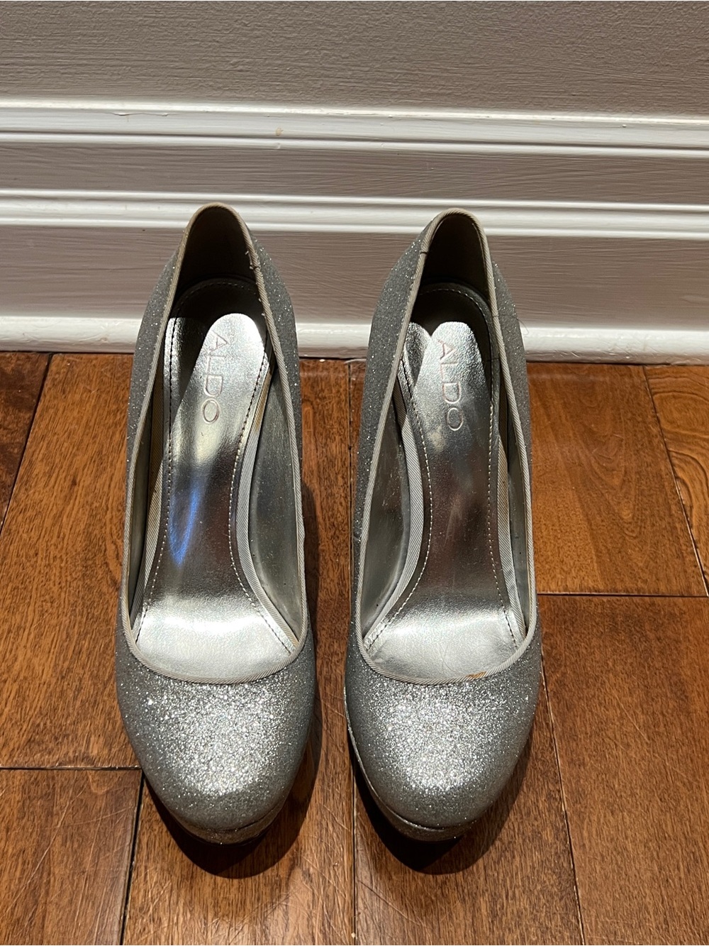 Aldo Silver Glitter Round-Toe Pumps
